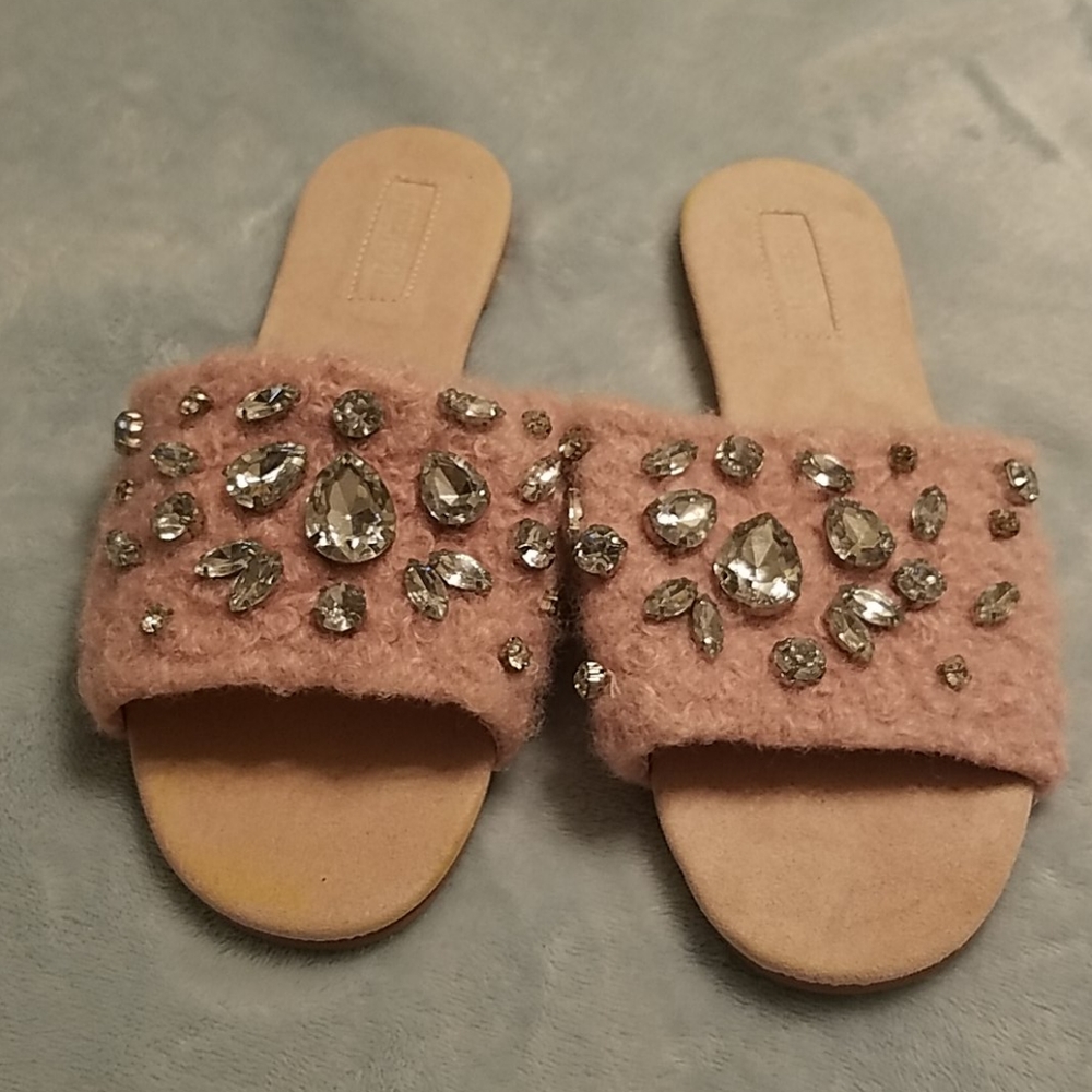 3/$25 Forever 21 Pink and Diamond slides